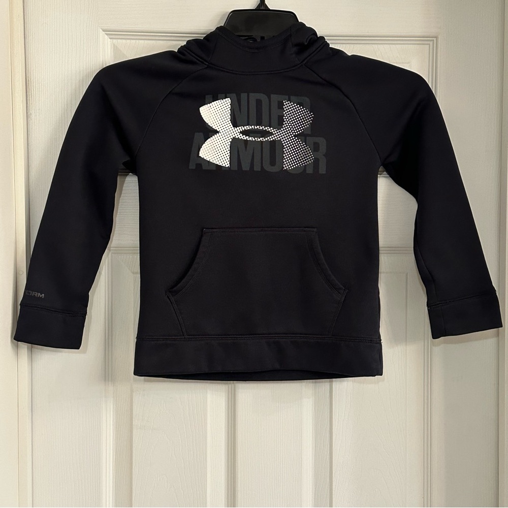 Under Armour YSM/Youth Small Loose Coldgear Black Hoodie